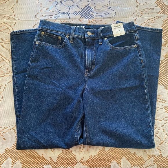 J. Crew • High Rise 90’s Classic Straight Jean in Cooper Square Wash - Picture 5 of 15